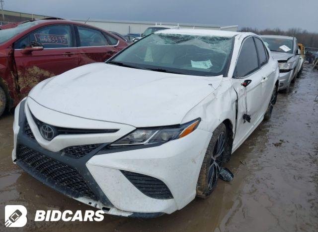 2019 II Toyota Camry SE