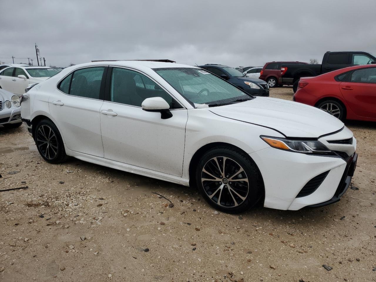 2020 II TOYOTA CAMRY SE