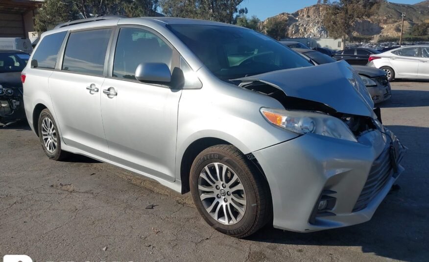 2020 II Toyota Sienna  XLE