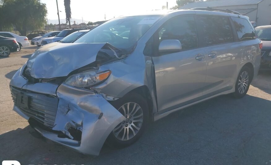 2020 II Toyota Sienna  XLE