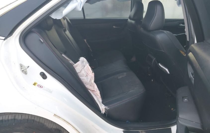2017 II TOYOTA CAMRY SE
