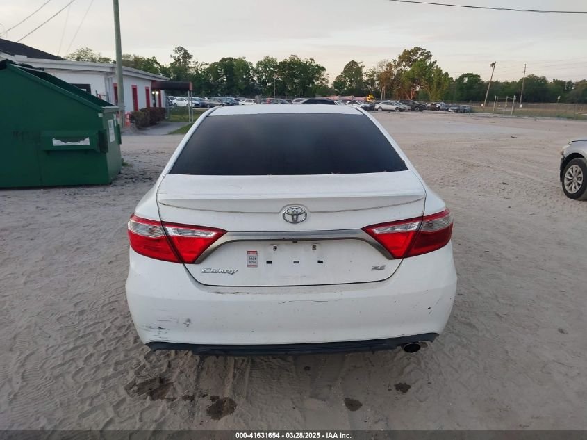 2017 II TOYOTA CAMRY SE