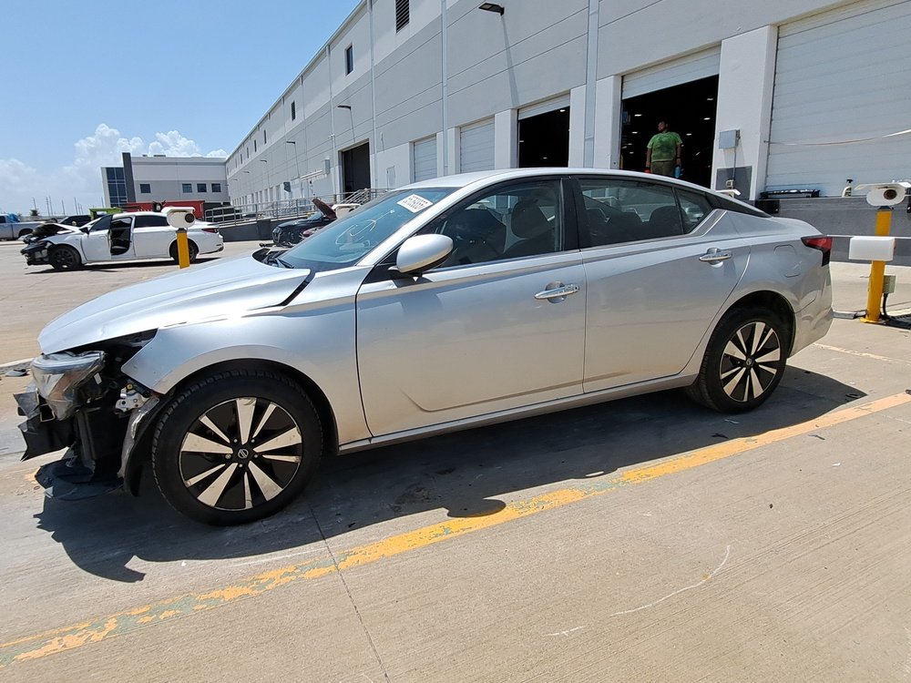 2021 NISSAN ALTIMA SV