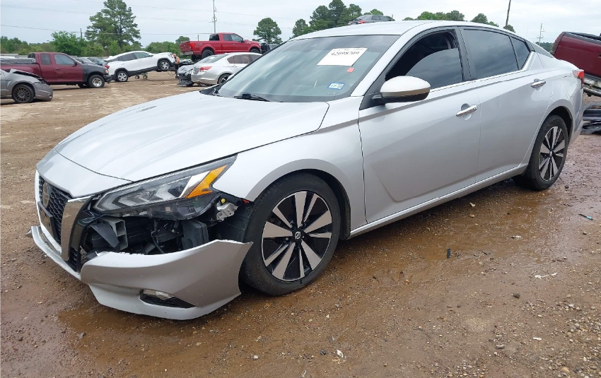 2022 NISSAN ALTIMA SV