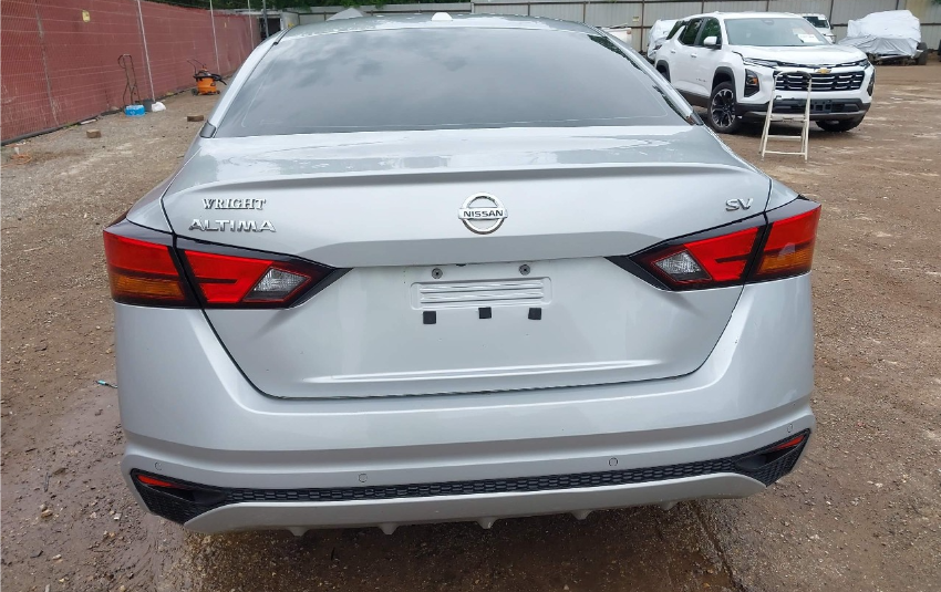 2022 NISSAN ALTIMA SV