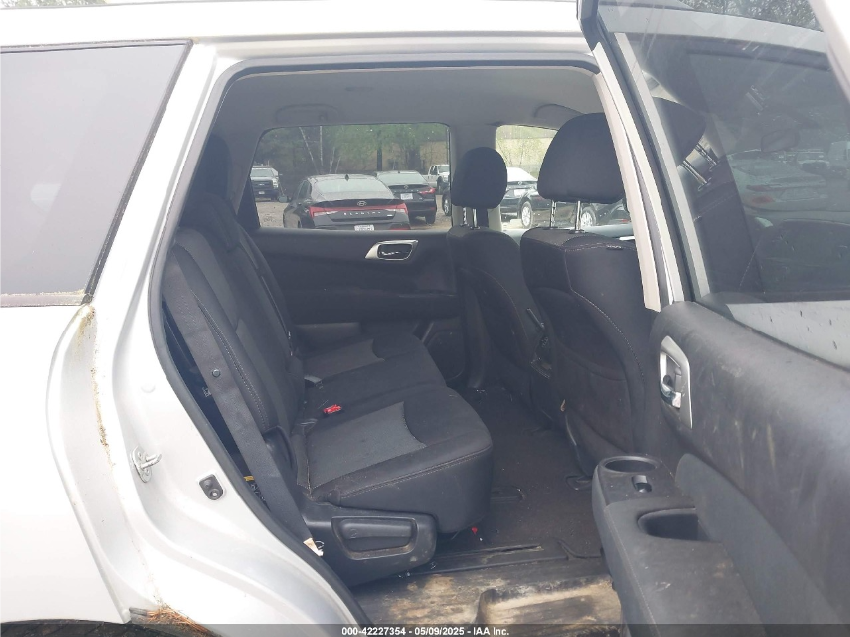 2017 Nissan Pathfinder S