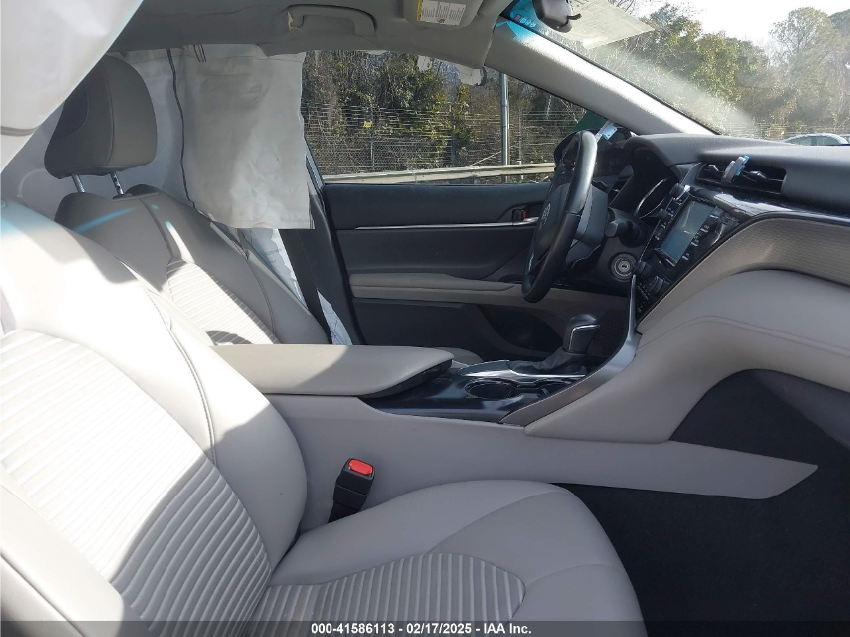 2020 Toyota Camry SE