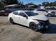 2022 Nissan Altima SR