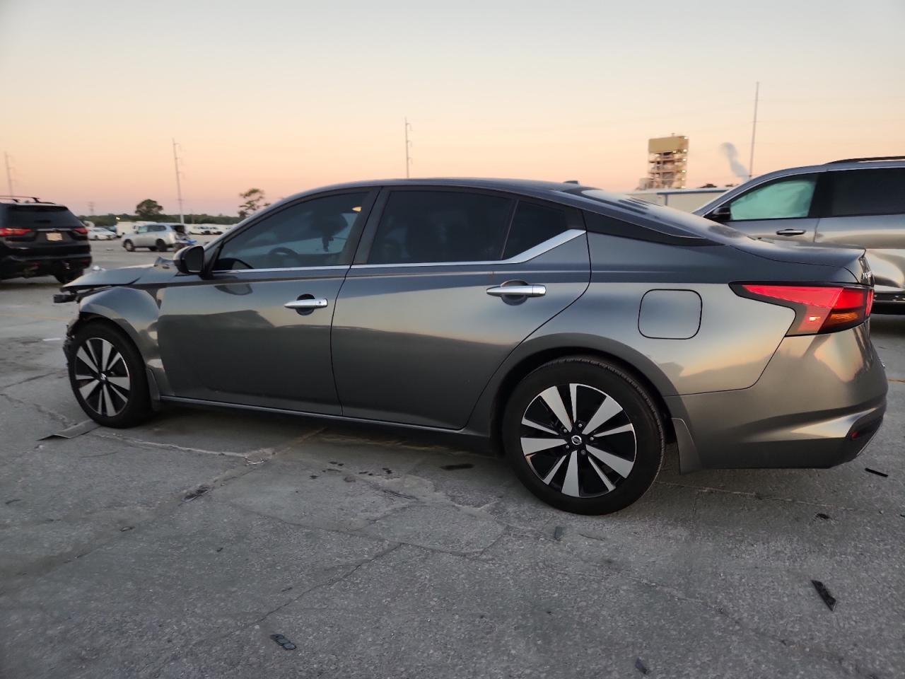 2022 Nissan Altima SV