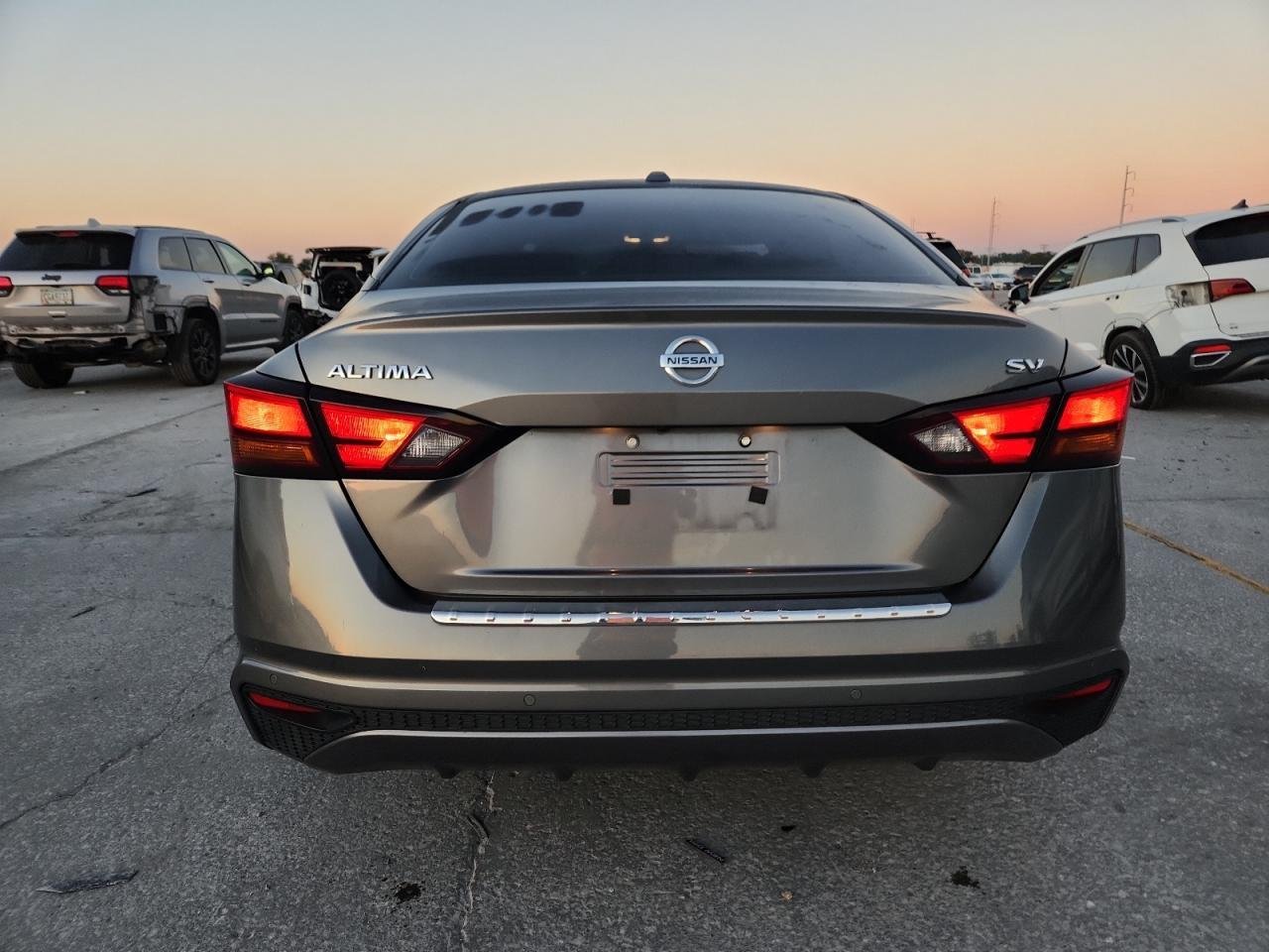 2022 Nissan Altima SV