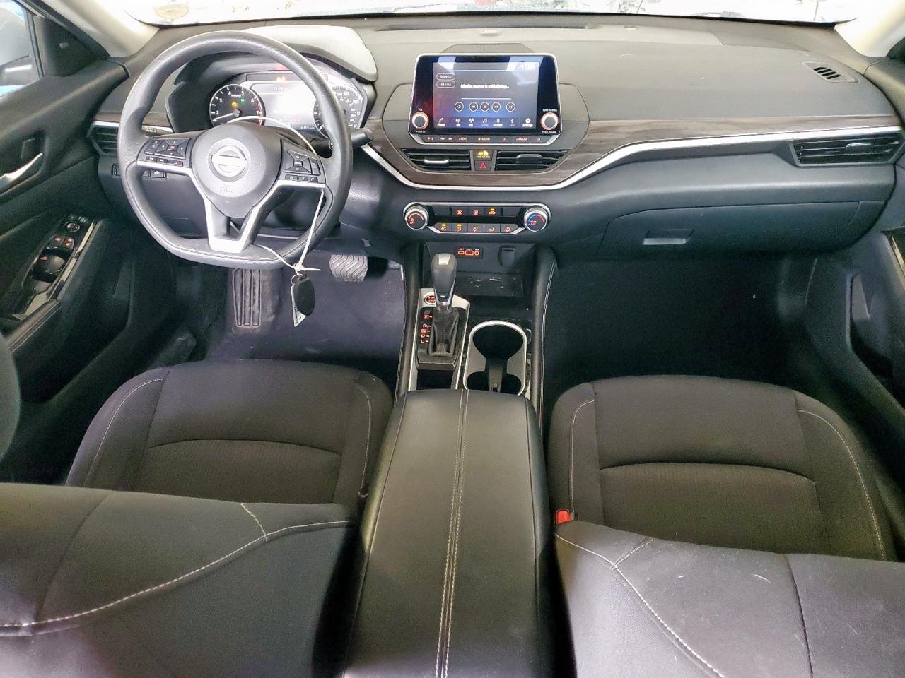 2023 Nissan Altima SV